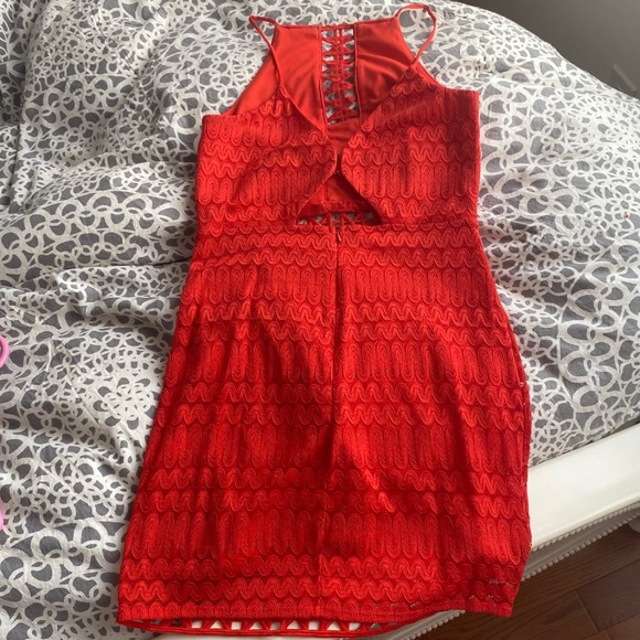 TOPSHOP RED CROCHET BODYCON LACE DRESS - Picture 12 of 13